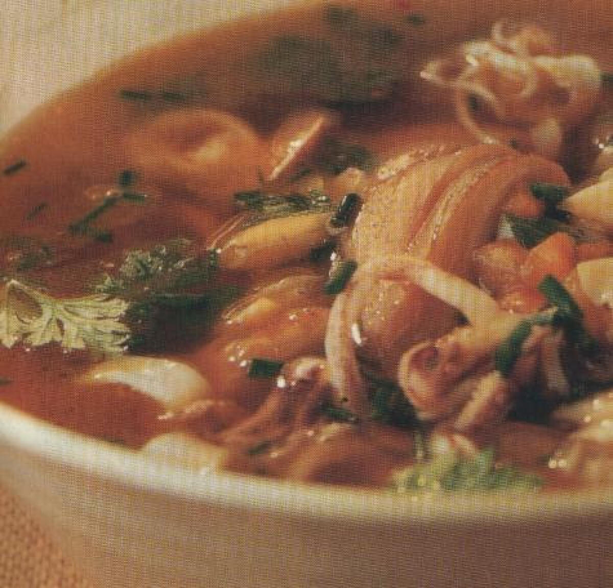 Ricetta Funghi in brodo con vongole e calamari - 